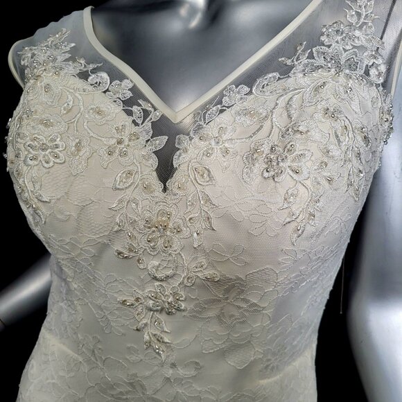 NWT~$1195~BONNY BRIDAL~8/10~TWO PIECE IVORY LACE WEDDING DRESS TRAIN SKIRT - Picture 5 of 16